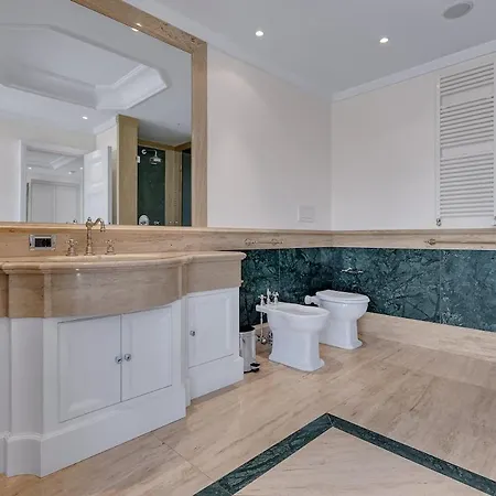 Penthouse - First Row Sea - Exklusiv *