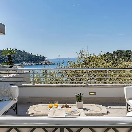 Penthouse - First Row Sea - Exklusiv